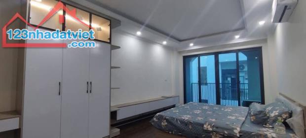 MẶT NGÕ NGUYỄN VĂN HUYÊN - 20M RA PHỐ - ÔTÔ VÀO NHÀ - GIÁ 19 TỶ - 1