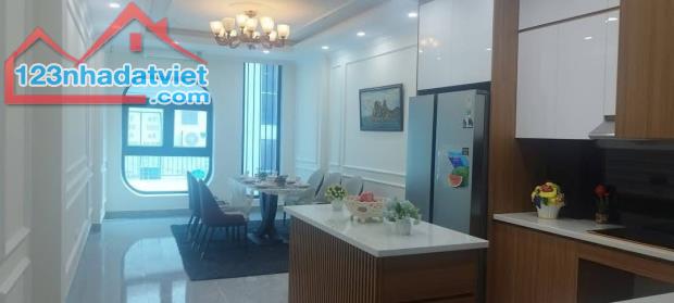 MẶT NGÕ NGUYỄN VĂN HUYÊN - 20M RA PHỐ - ÔTÔ VÀO NHÀ - GIÁ 19 TỶ - 2