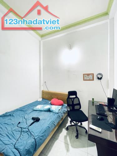 NHÀ ĐẸP GÒ DẦU  TÂN QUÝ – 82M² – HẺM XE HƠI 5M – VỊ TRÍ ĐẮC ĐỊA NHỈNH 9T. CÒN TL. - 3