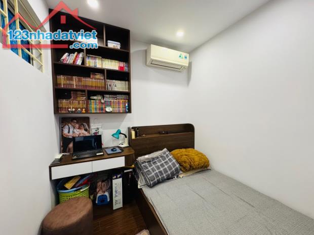 BÁN NHÀ CC PENTHOUSE 85M2, LINH ĐÀM- HOÀNG MAI - GIÁ CHỈ 3 TỶ HƠN- SỔ ĐỎ CHÍNH CHỦ - 4