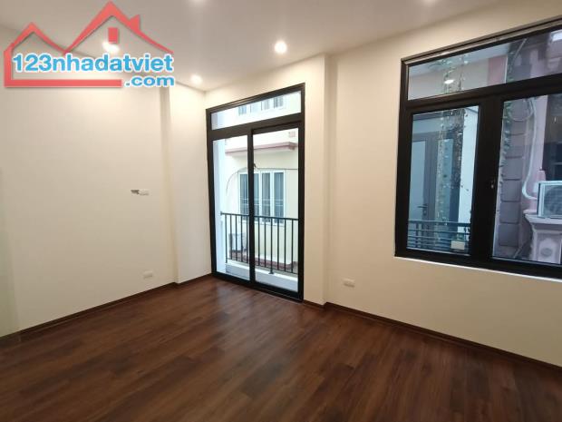 Bán gấp! Nhà dòng tiền êm như ru - Khách thuê kín -  Gần ngay Ngã Tư Sở - 45m2 - Chỉ 8 tỷ - 3