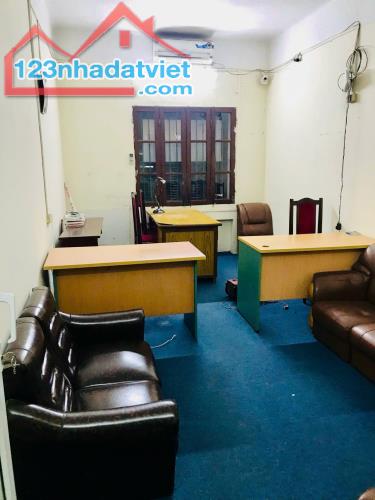 Chính chủ cho thuê căn hộ trong Khu tập thể mặt phố Trần Hưng Đạo - quận Hoàn Kiếm - Hà - 3