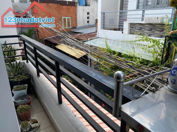 SIÊU PHẨM GIÁ TỐT - NHÀ 3 TẦNG HẺM NGUYỄN HẢO VĨNH, TÂN PHÚ - GẦN GÒ DẦU - CHỈ 5.7 TỶ - 2