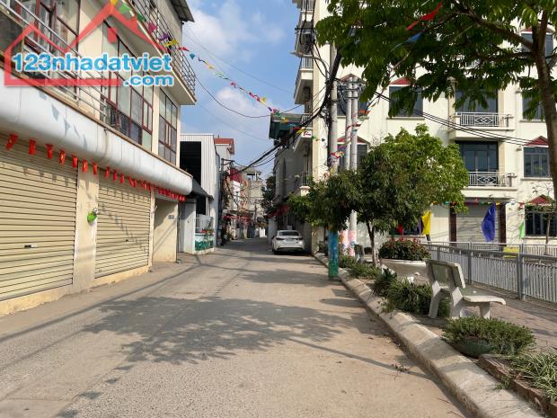 Bán đất T.tâm Di Trạch, Mặt tiền rộng  - Ôtô tránh đỗ - Kinh doanh, Văn phòng. 90m, 8.8 tỷ