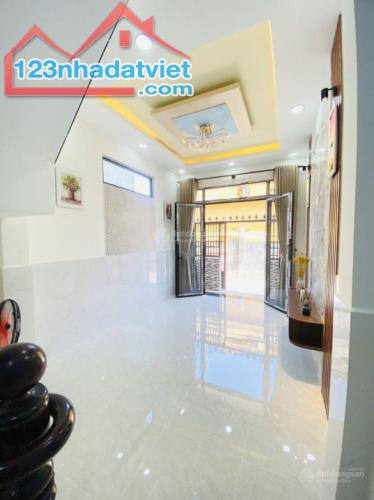 Bán nhà ngay Bình Đông hẻm xe hơi, Q. 8, 4x13m, 4 PN, giá nhỉnh 4 tỷ - 1