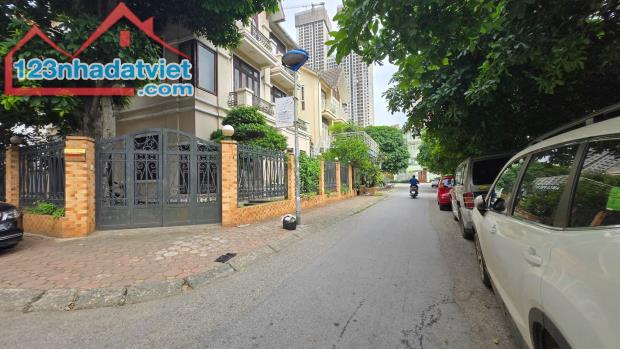 BÁN BIỆT THỰ KĐT VĂN QUÁN HÀ ĐÔNG, SIÊU HIẾM, LÔ GÓC MẶT HỒ, DT: 224M2, GIÁ BÁN 84,7 TỶ - 1