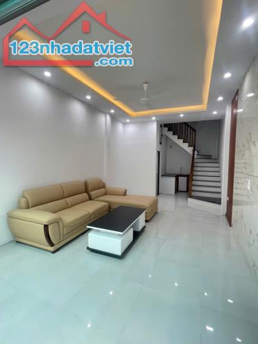 BÁN NHÀ YÊN NGHĨA HÀ ĐÔNG NGÕ OTO NỞ HẬU 43m2 x 2T, MT 3.85, 2.9 TỶ