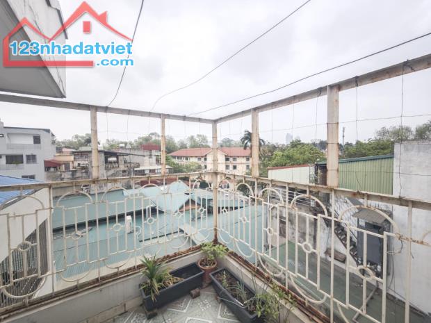 HOMESTAY ĐẸP, NGÕ NÔNG SÂN THOÁNG – 6 tầng ngõ 108 Ngọc Hà 23m chỉ 5.9 tỷ - SĐCC VUÔNG - 3