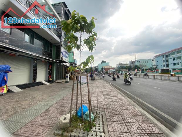 Cho thuê nhà đường Tên Lửa, Bình Tân, 10x20m, 45tr, đoạn mới làm