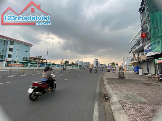 Cho thuê nhà đường Tên Lửa, Bình Tân, 10x20m, 45tr, đoạn mới làm - 2