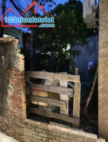 BÁN ĐẤT MẶT ĐƯỜNG ĐÔNG NGẠC – Ô TÔ TRÁNH – GIÁ CHỈ 3.X TỶ!!!