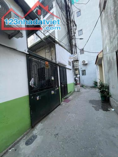 Bán đất ngõ 88 giáp nhị 100M lô góc hoàng mai - 1
