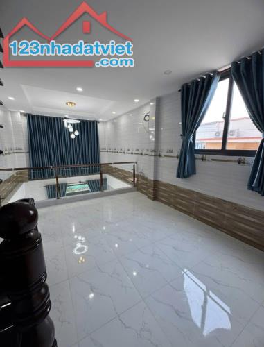 GIÁ SỐC NHÀ 1 LỬNG 1 LẦU NGAY NGUYỄN THỊ SÓC, HÓC MÔN –  810tr - CHỈ CẦN XÁCH VALI VÀO Ở - 4