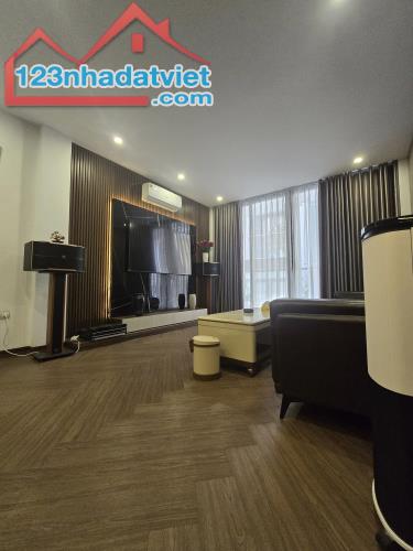 BÁN NHÀ LÁNG HẠ - 7 TẦNG x 47M2 - THANG MÁY - GARA  Ô TÔ - NỞ HẬU - FULL NỘI THÂT CAO CẤP - 4