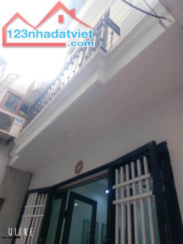 Bán nhà Đại Mỗ Năm Từ Liêm DT 32m, nhà 5 tầng, giá 5.8 tỷ. ĐT 0986383826