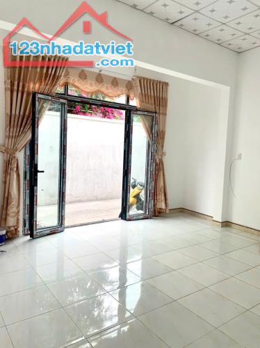 NHÀ THỔ CƯ PHÚ TÂN ĐƯỜNG XE 7 CHỖ GẦN ĐẠI LỘ ĐỒNG KHỞI VÒNG XOAY TÂN THÀNH - 1