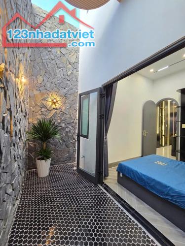 GIÁ 2,5 TỶ. NHÀ 3 TẦNG 200m2 MỚI 100% 3PN, 4WC. SỔ HỒNG RIÊNG, TP THỦ DẦU MỘT - 3