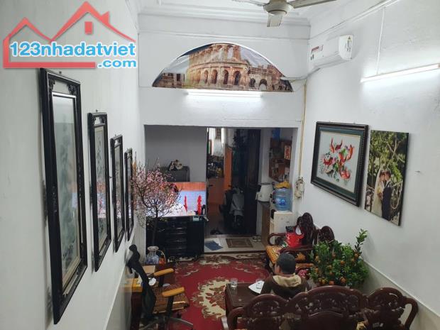 BÁN NHÀ 3 TẦNG, 2 PN, 36M2 - MINH KHAI - HAI BÀ TRƯNG - GIÁ 5 TỶ X - SỔ ĐỎ CHÍNH CHỦ