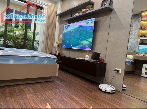 Bán nhà phố Nguyến An Ninh mặt ngõ rộng, ô tô vào nhà, 5 tầng, 50m2, giá tốt