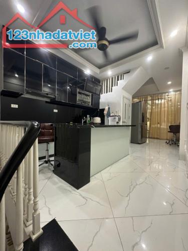 Bán nhà phố Nguyến An Ninh mặt ngõ rộng, ô tô vào nhà, 5 tầng, 50m2, giá tốt - 1