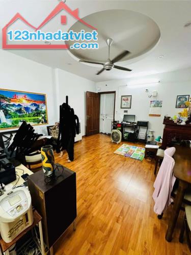 CẦN BÁN CĂN HỘ CHUNG CƯ ĐẠI KIM – 1PN, 1WC – FULL NỘI THẤT – GIÁ CHỈ 2,3 TỶ