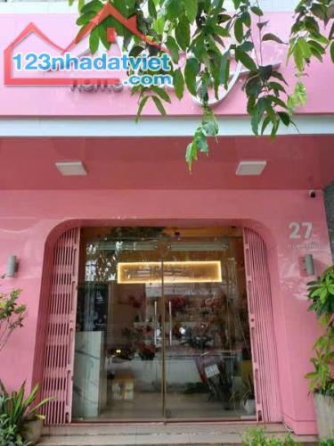 Sang shop hoa Mây Home Decor gần đầu đường Lý Chính Thắng Cần Thơ