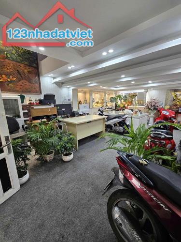 ☘️ GIẢM 400TR GIÁ MỚI CHỈ 9.1TỶ QUẬN 5 Gần Trần Hưng Đạo, Xe Tải Ngay Nhà 4Tầng 71M2 - 2