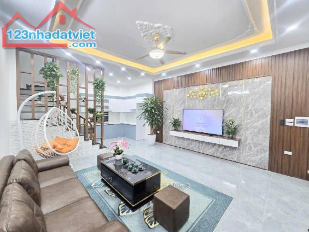 NHÀ BIÊN GIANG ÔTÔ ĐỖ CỔNG 4 NGỦ GẦN ĐƯỜNG 6 - 1