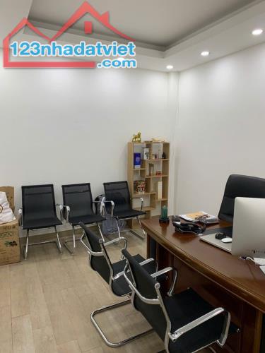 Siêu hiếm chỉ 65 tỷ sở hữu ngay 2 căn nhà MT đường Hai Bà Trưng, P.8, Quận 3 - 4