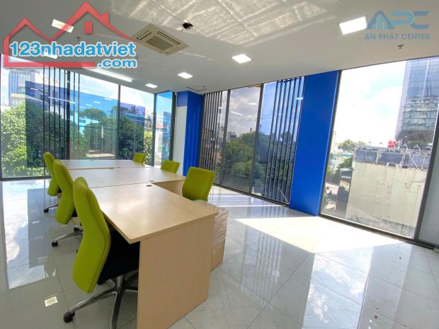 CHO THUÊ SÀN SẴN NT VĂN PHÒNG - 35m2 NGAY TRUNG TÂM QUẬN 1, VIEW ĐẸP, CHỈ 15 TRIỆU/THÁNG - 2