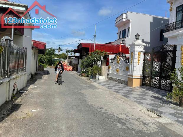 Bán lô đất 71m ngang 6.2m đường nhựa trung tâm xã Đông Phương Kiến Thụy Giá chỉ 1,85 tỷ - 1