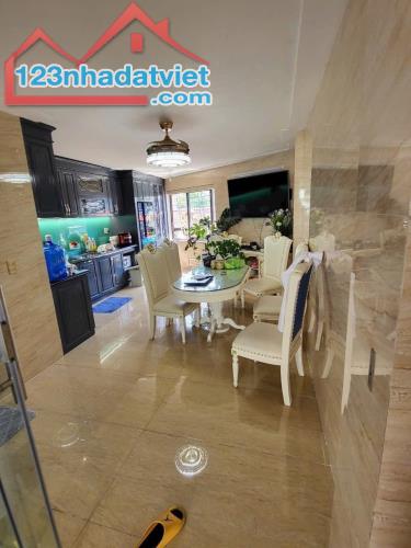Bán Nhà 5 Tầng Khu Vực Trần Hưng Đạo,Hạ Long. DT:54.7m2 Oto Đỗ Cửa !!! - 3