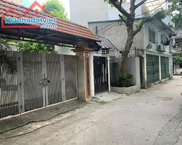 Bán nhà cấp 4 Ngọc Thụy. Diện tích 67m2, mặt tiền 3m . Long Biên . 5.7 tỷ