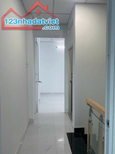 🏡 5 Tỷ Hơn-Gấp Bán, Nhà Lê Hồng Phong-Trần Hưng Đạo Q5-3Tầng 37m2 Giao nhà Ngay - 5