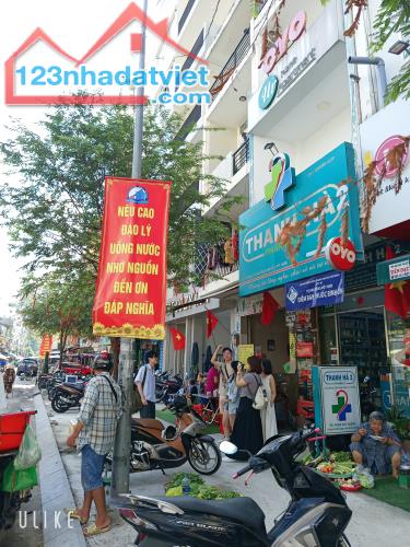 Mặt tiền VIP Cô Giang, Q.1, DT: 4 X 20m, Năm tầng, giá 36 tỷ 5. - 1