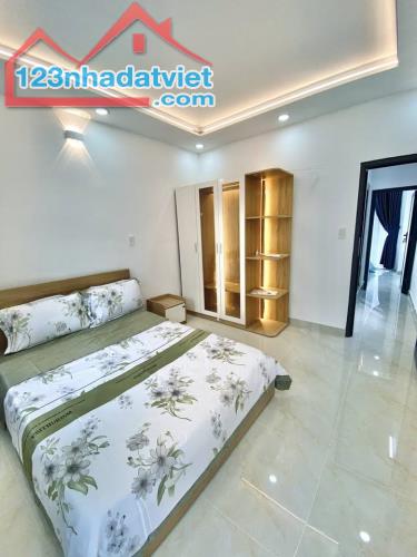 Giảm 1 tỷ - Diện tích 42m2 - Ngang 3.5m - Hai mặt hẻm -  CMT8 - Quận 10 - 1