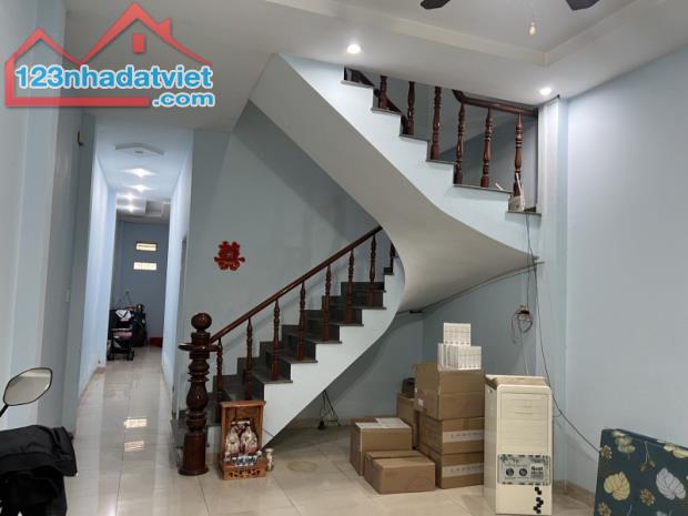 Bán nhà 1 Trệt 1 Lầu Trung Tâm Đông Hòa,đường xe hơi phà phà,gần GO Dĩ An - 4