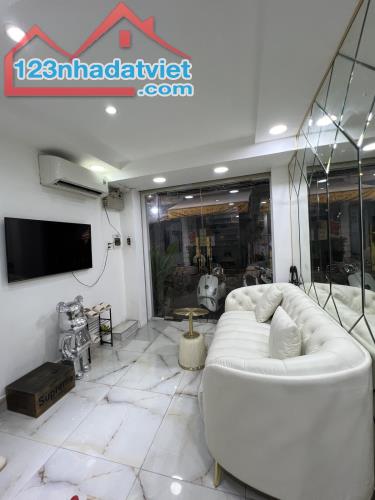 Hẻm ô tô Lê Hồng Phong, Q10 - 4 Tầng - Giá 5.9 Tỷ