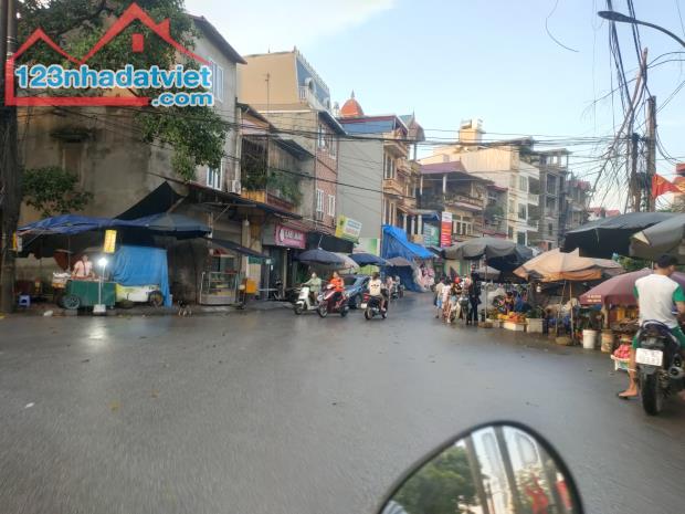 Chính chủ bán nhà 94m, 3 tầng mặt chợ Đậu, kinh doanh thoải mái, giá bán gấp: 0835459289