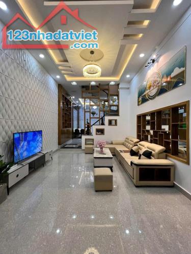 Bán nhà 4 tầng hẻm ôtô thông phường 8 vũng tàu DT: 92m2 giá: 6 tỷ 300