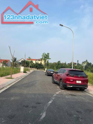 Duy nhất 1 lô đất trung tâm thị trấn An Dương 108m giá chỉ 3,2x tỷ  Lh 0979087664
