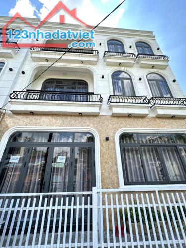 Đất giá rẻ Quận 2, Hẻm Xe Hơi, Dt 61m2 ( 4.5 x 14 ), Khu Dân trí cao, chỉ 5.1 ty