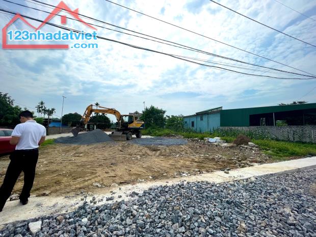 ĐẤT XÓM 10 NGHI TRUNG BÁM ĐƯỜNG NHỰA LIÊN XÃ 12M
