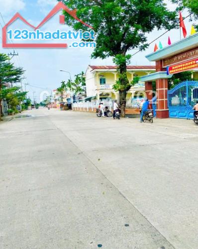 Siêu phẩm lô view sông thoáng mát sát trục chính giáp Cẩm Kim - Hội An