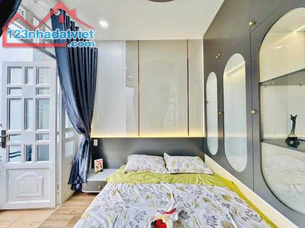 🌹 HƠN 4.X TỶ – NHÀ LÔ GÓC HẺM XE HƠI – 3 TẦNG FULL NỘI THẤT – KINH DOANH ĐỈNH – PHƯỜNG 7 - 2