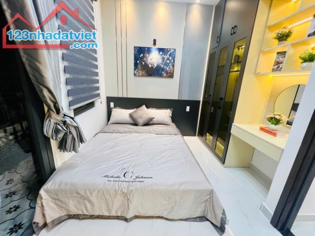 🏡 CHỈ HƠN 4.X TỶ – NHÀ TRUNG TÂM GÒ VẤP 34M2– HẺM THÔNG – VÀI BƯỚC RA HẺM XE HƠI – SỔ VUÔ - 2