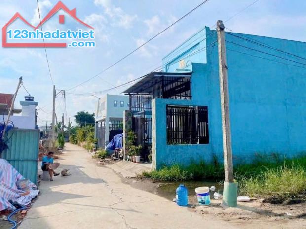 💥Căn nhà cấp 4 mới xây dựng giá 1tỷ050 shr ,ấp bình tiền 1 xã Đức Hoà,Long An
