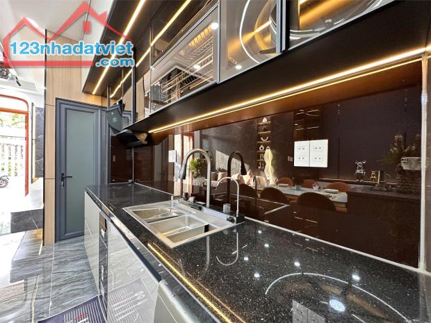 NHÀ XÂY MỚI Q12 TX25, 330M2 DTSD 4 TẦNG NGANG 5 X17 SỔ VUÔNG CHỈ 7.1TỶ TL - 3