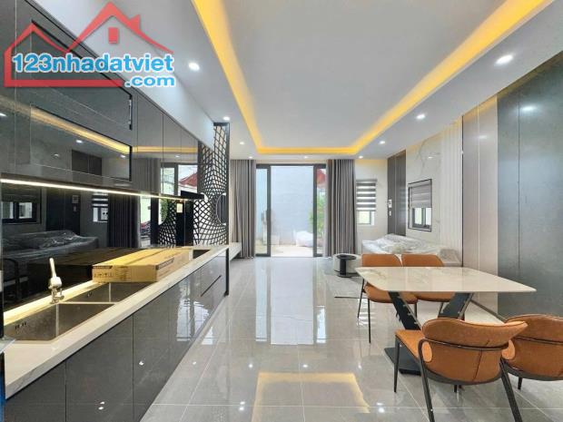 NHÀ 2 TẦNG KIÊN CỐ ĐẸP - VÀO Ở NGAY-  HOÀNG HOA THÁM SÁT LÊ DUẨN, HÀM NGHI - CHỈ 3.X TỶ