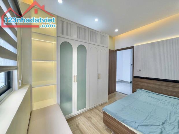 NHÀ 2 TẦNG KIÊN CỐ ĐẸP - VÀO Ở NGAY-  HOÀNG HOA THÁM SÁT LÊ DUẨN, HÀM NGHI - CHỈ 3.X TỶ - 2